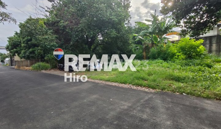 FOR SALE PLOT OF LAND WITHIN A HOUSING ESTATE IN THE JATIBENING AREA