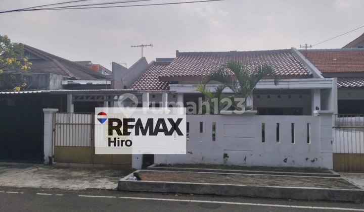 DIJUAL RUMAH DI JALAN UTAMA KAYU PUTIH JAKARTA TIMUR