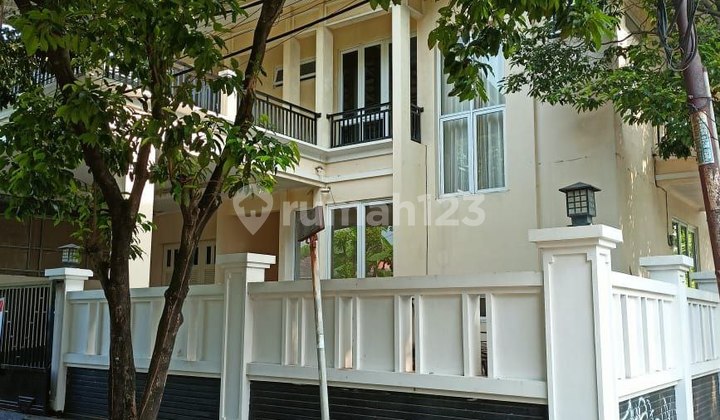 Dijual Cepat Rumah Adem Siap Huni 3 Lantai di Perumahan Bulog 1 Kranggan Bekasi