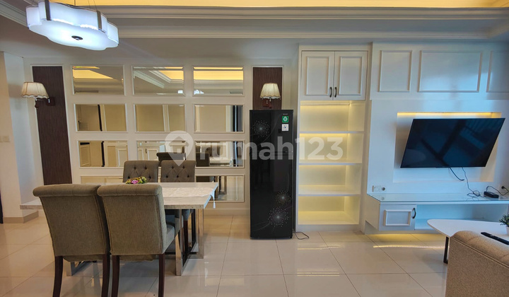 Apartment Casa Grande Lux Furnished Near Kuningan South Jakarta