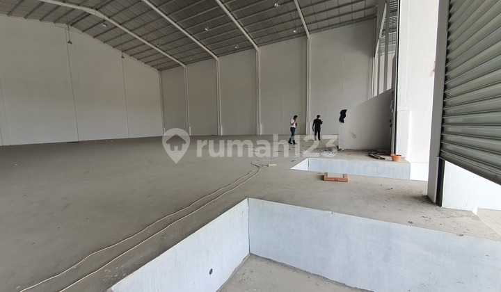 Gudang Cikarang Delta Silicon Lippo Cikarang Dilengkapi 2 Loading Bay 3