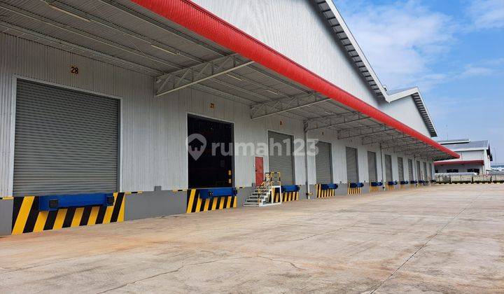 Disewakan Bulanan Gudang Full Racking&loading Dock Jababeka Cikarang, 2