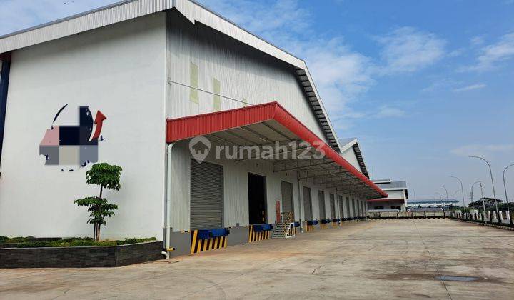 Disewakan Gudang Baru Loading Dock Full Racking Jababeka Cikarang