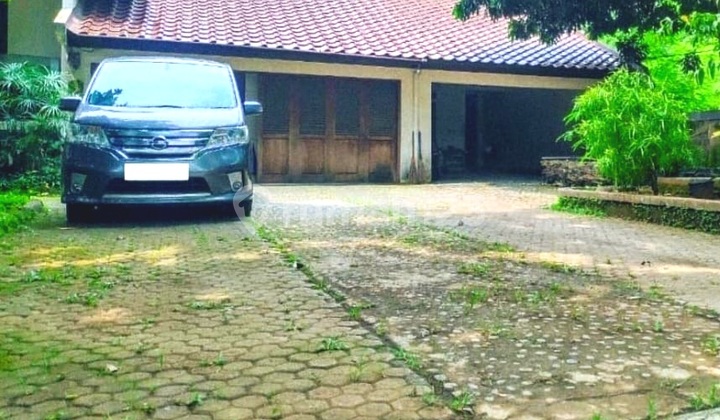 Comfortable and Cool House. Sector 1. Pesanggrahan. South Jakarta.