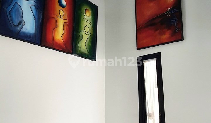 V Town Minimalist House. Ciputat