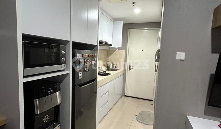 Apartemen The Breeze Bintaro 2