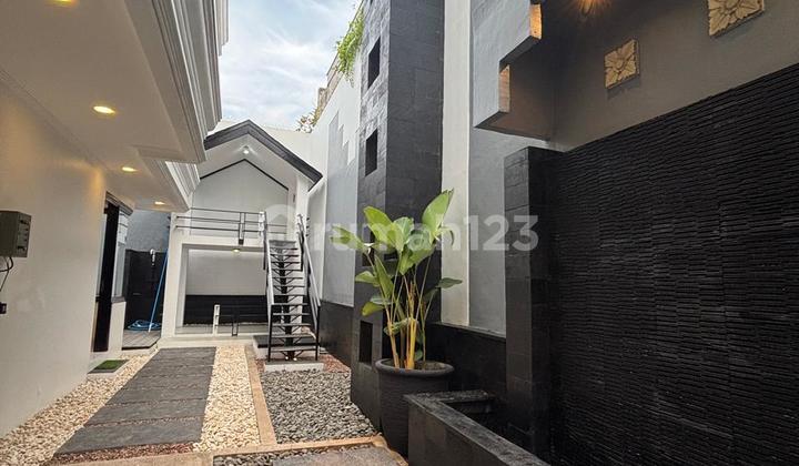 Luxury House. River Park. Bintaro Jaya. South Tangerang. 2