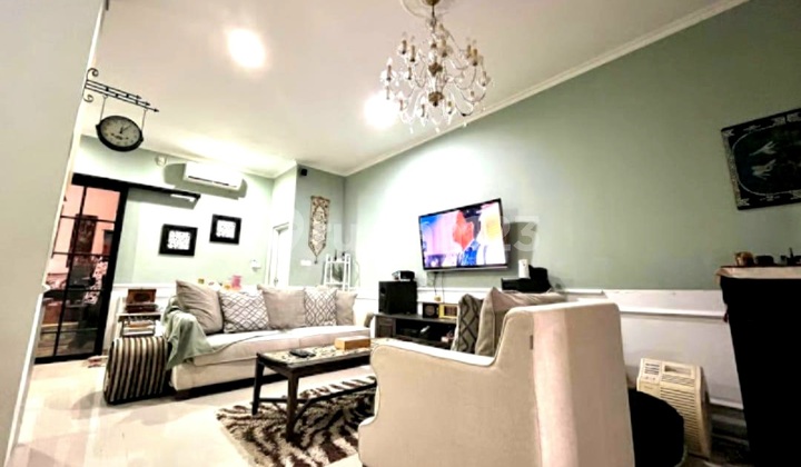 Dijual Rumah Nempel Bintaro Jaya.  2