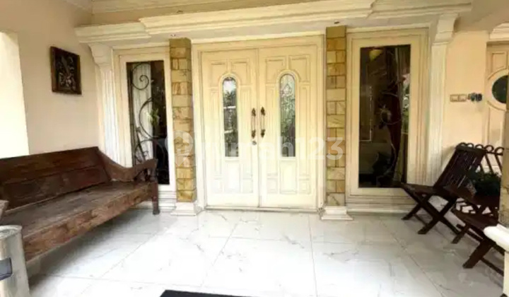 Rumah 2Lantai di Cibubur Masih Asri dan Nyaman 2