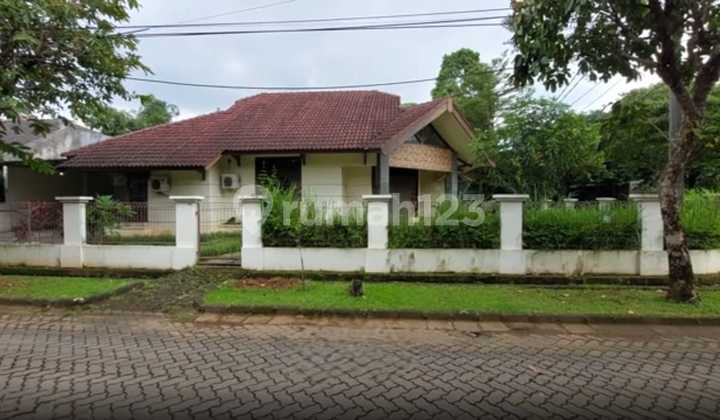 House With Large Yard In Kemang Pratama Bekasi