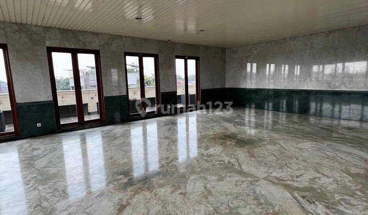 Dijual Rumah Mewah Taman Villa Meruya Hook Hadap Utara  1