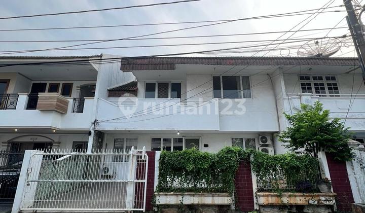 Dijual Rumah Modern Muara Karang Bebas Banjir Strategis Siap Huni 