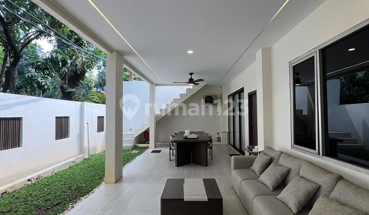 For Sale Luxury House Pakubuwono Strategic 5 Minutes to Senayan City For Sale Luxury House Pakubuwono Strategic 5 Minutes to Senayan City