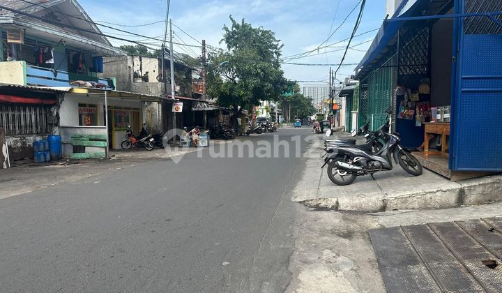 Strategic Building For Sale, Suitable For Home, Boarding House, Warehouse, Office Strategic Building For Sale, Suitable For Home, Boarding House, Warehouse, Office