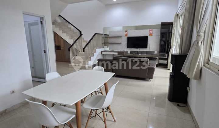 For Rent Modern Pik House with Lake and Golf View