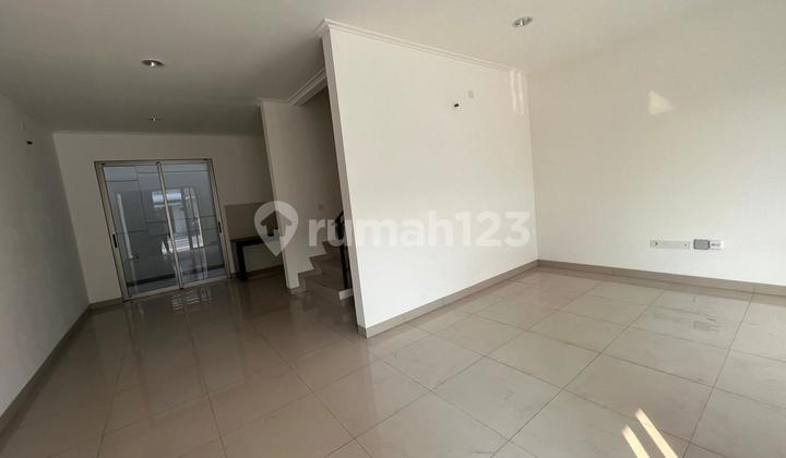 Disewakan Rumah Modern PIK2 Thap 1 St Developer Siap Huni  2