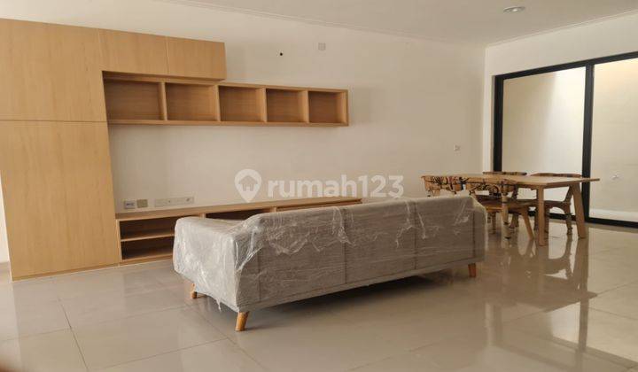 Dijual Rumah Modern Pik 2 Full Furnish Lokasi Strategis 2