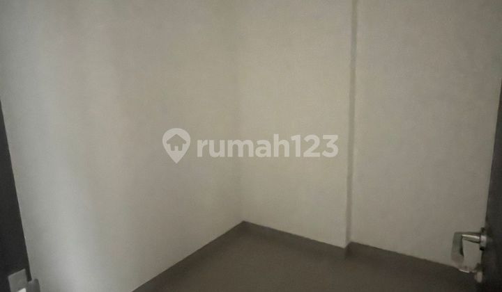 Disewakan Rumah Modern Pik2 Hadap Selatan Siap Huni 2