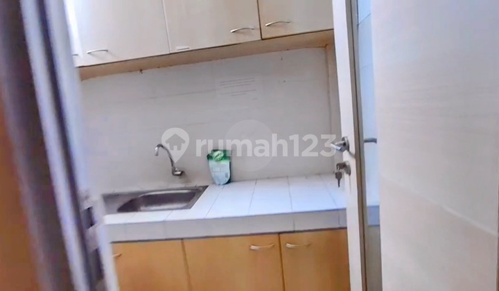 Metro Indah Mall 3-Story Shop House for Sale or Rent, Strategic Location Metro Indah Mall 3-Story Shop House for Sale or Rent, Strategic Location