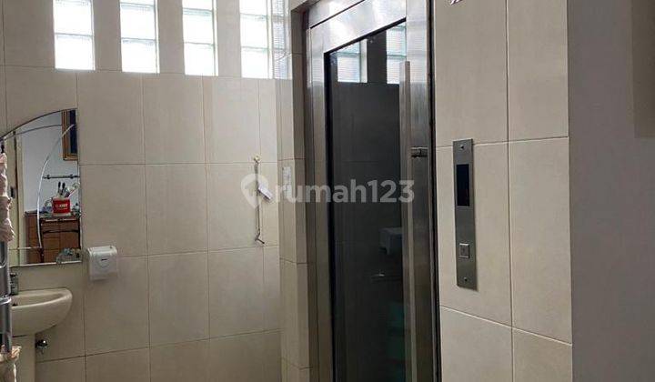 Jalan Kartini Lift Elevator Artistik Jarang Ada Siap Huni Jual Cepat 1