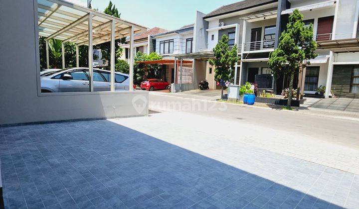 Singgasana Rumah 2 Lantai Gede Baru Lux Siap Huni Jual Cepat 1