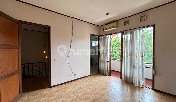 Setra Duta Cool and Serene House Villa For Quick Sale
