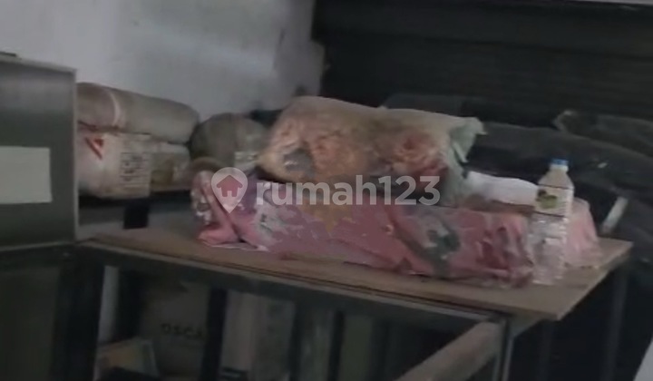 Food Area, Strategic Location, 24-Hour Lively Street, Near Schools, Government Offices, Market, Water and Electricity Included. 2