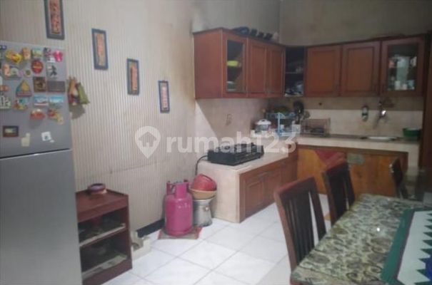 Regol Twin Bank House Can Be Used for Business Also Sells Fast 2