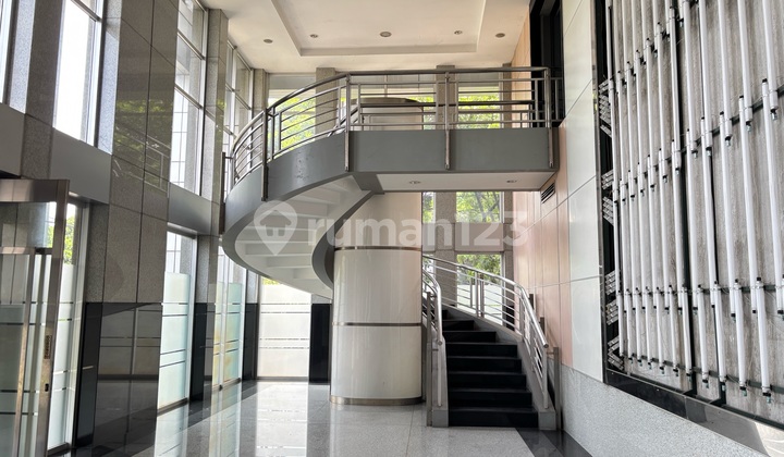Perkantoran Sayap Soekarno Hatta Akses Bus Lux Marmer Lift Orang Strategis