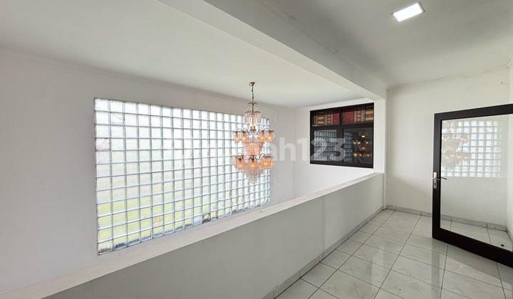 Sakura Soetta di Bawah Pasar Siap Huni Murah 2