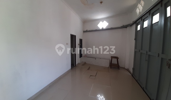 Alun-Alun Bandung, 40 Room Boarding House Always Full, 4-Storey Building 2