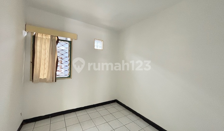 Pajajaran Pasirkaliki Kebon Kawung Ready-to-Occupy House 3-Meter Ceiling Flood-Free Affordable 2