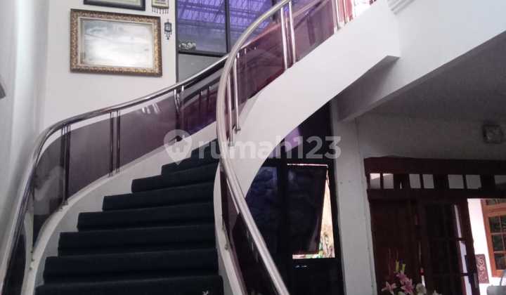 Rumah di Cempaka Putih Tengah, Jakpus 