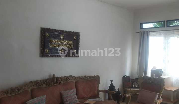 Umah Tua Hitung Tanah di Kramat Jakarta Pusat Umah Tua Hitung Tanah di Kramat Jakarta Pusat