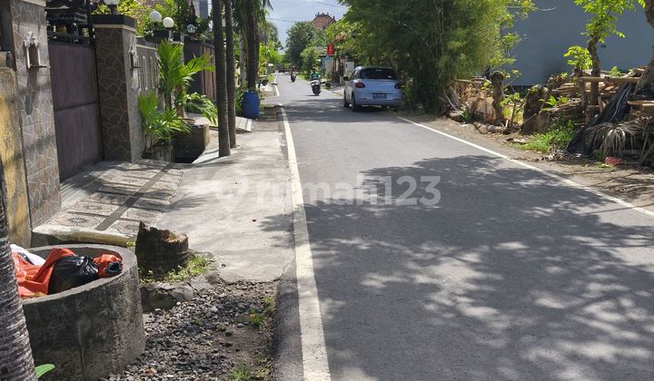 Premium and Spacious Land in Renon