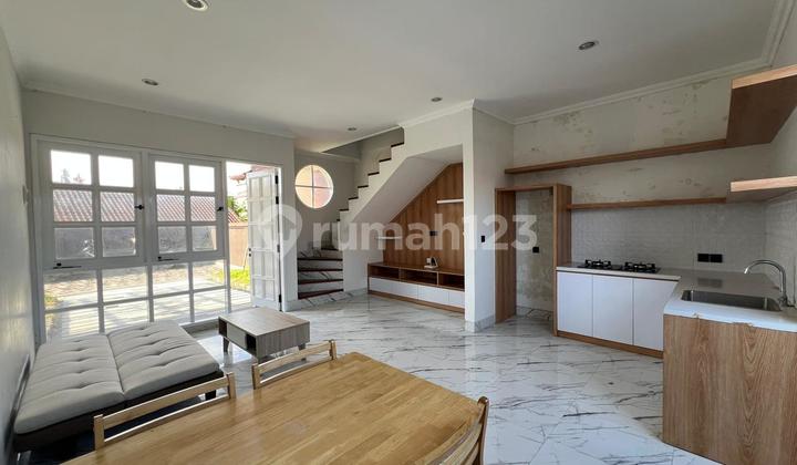 Modern Minimalist Townhouse 2