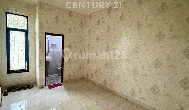 Beautiful House LT 114M 2 Floors Ready to Occupy in Pakuan 2 Bogor 2