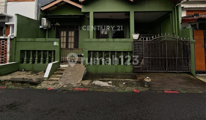 Ready-to-Occupy House on Jl Dukuh Raya Bantarkemang Baranangsiang Bogor