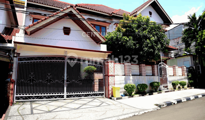 Rumah Strategis Siap Huni Di Perumahan Pesona Khayangan Depok