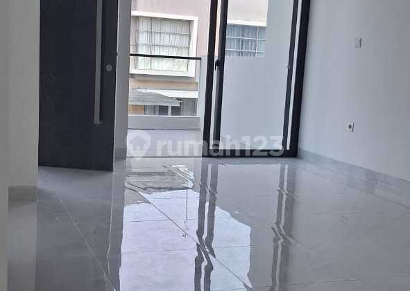 For Sale 3-Story House in PIK Golf Island 5x15 For Sale 3-Story House in PIK Golf Island 5x15