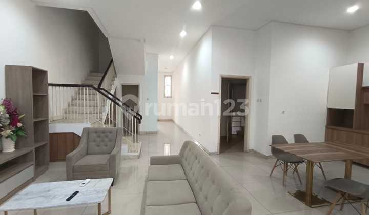 Dijual Rumah Pik Crown Golf Boulevard 8x24 Shm