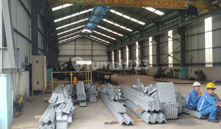 For Quick Sale: Factory Warehouse in Curug Tangerang 5200 M2, 2-3 Km to Toll Access For Quick Sale: Factory Warehouse in Curug Tangerang 5200 M2, 2-3 Km to Toll Access