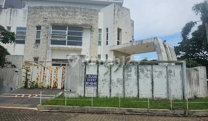 Dijual Cepat Rumah Hoek Pik Walet Butuh Renovasi 