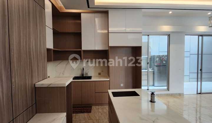 Dijual Rumah Pik Golf Island 10x15 Boulevard Ready Furnish Interior  2