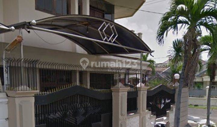 Dijual Rumah Strategis Simpang Darmo Permai  1