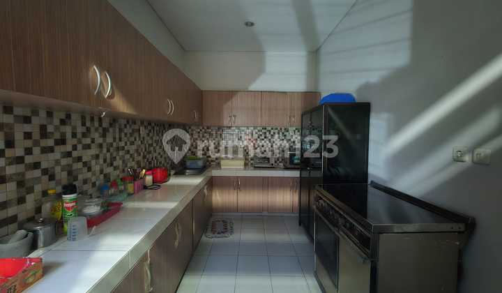 For Rent Fully Furnished House at Simpang Darmo Permai For Rent Fully Furnished House at Simpang Darmo Permai