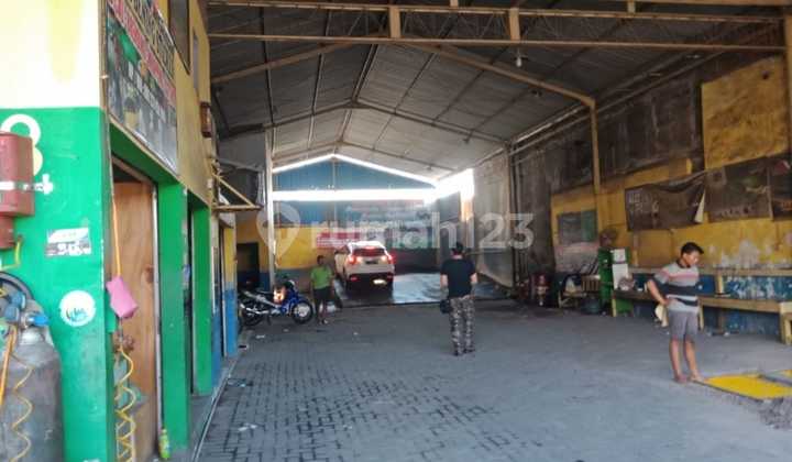 Strategic Warehouse for Rent on Raya Menganti Strategic Warehouse for Rent on Raya Menganti