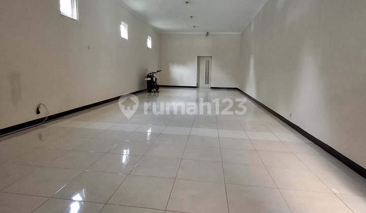 For Sale: Pasadena Housing Complex Shop House 2