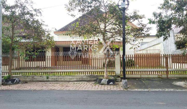 Dijual Rumah Klasik Luas Plus Kolam Renang di Buring Malang 1