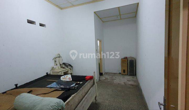 Dijual Rumah Tinggal 1,5 Lantai Di Jalan Pulau Pulau, Malang 2